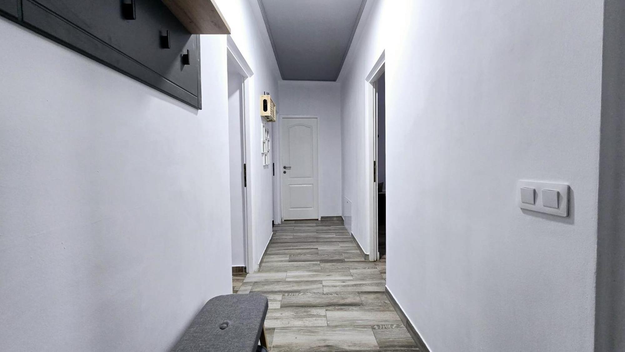 Apartament 3 Camere Hd Hunedoara Esterno foto