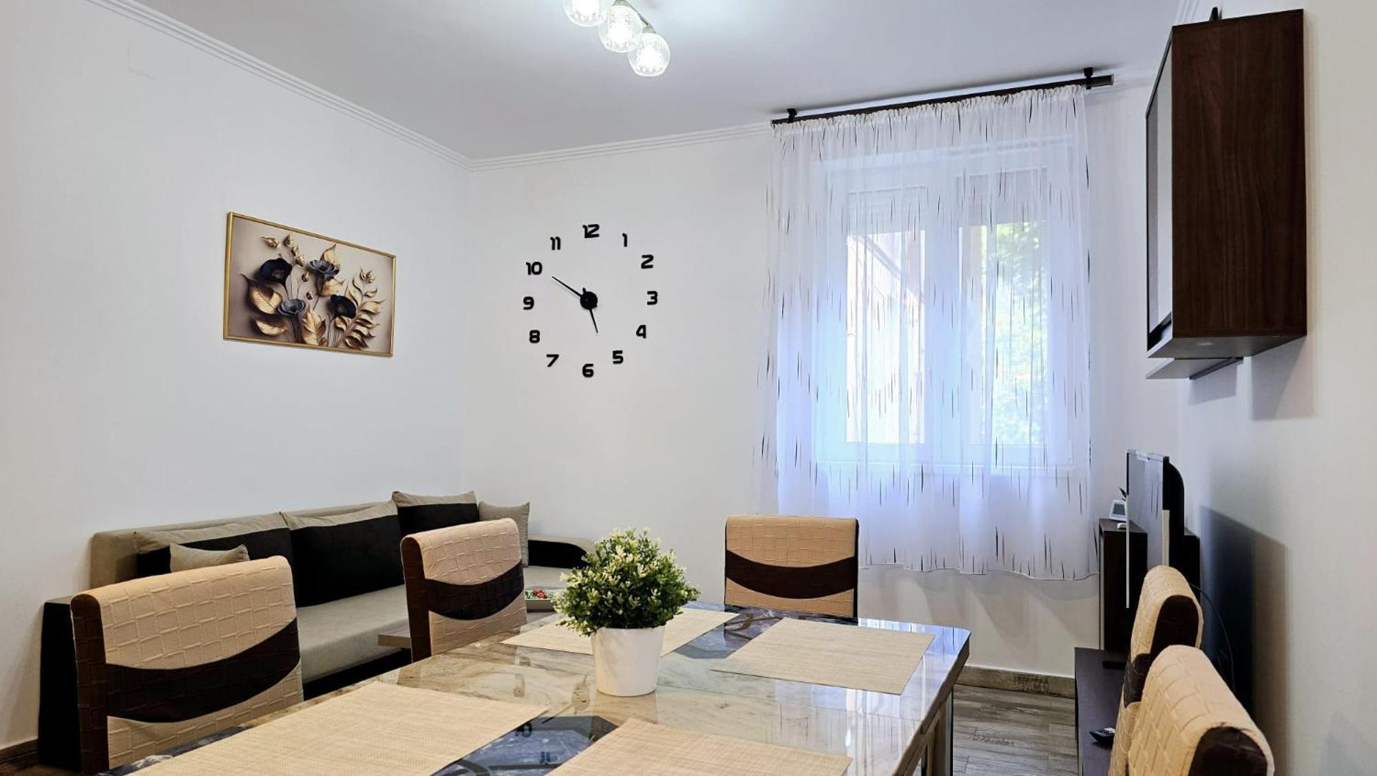 Apartament 3 Camere Hd Hunedoara Esterno foto