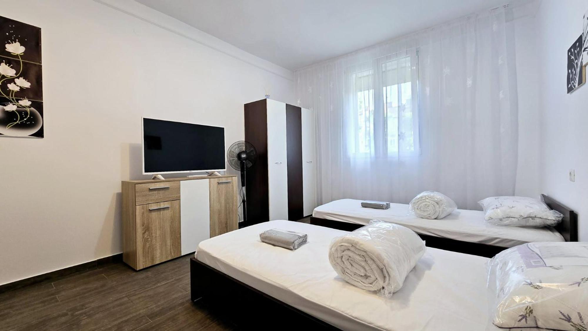Apartament 3 Camere Hd Hunedoara Esterno foto