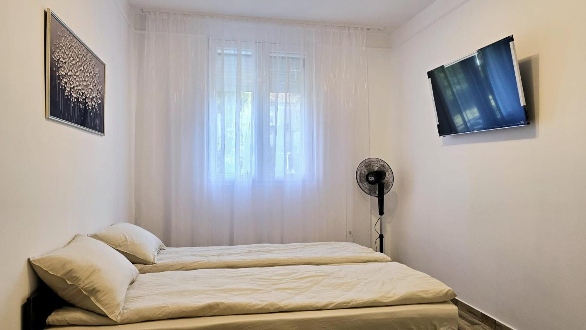 Apartament 3 Camere Hd Hunedoara Esterno foto