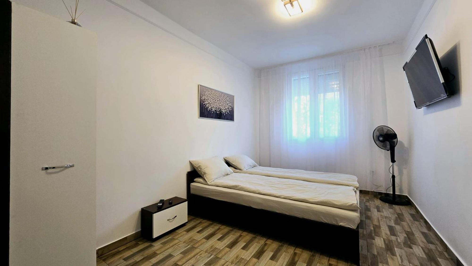 Apartament 3 Camere Hd Hunedoara Esterno foto