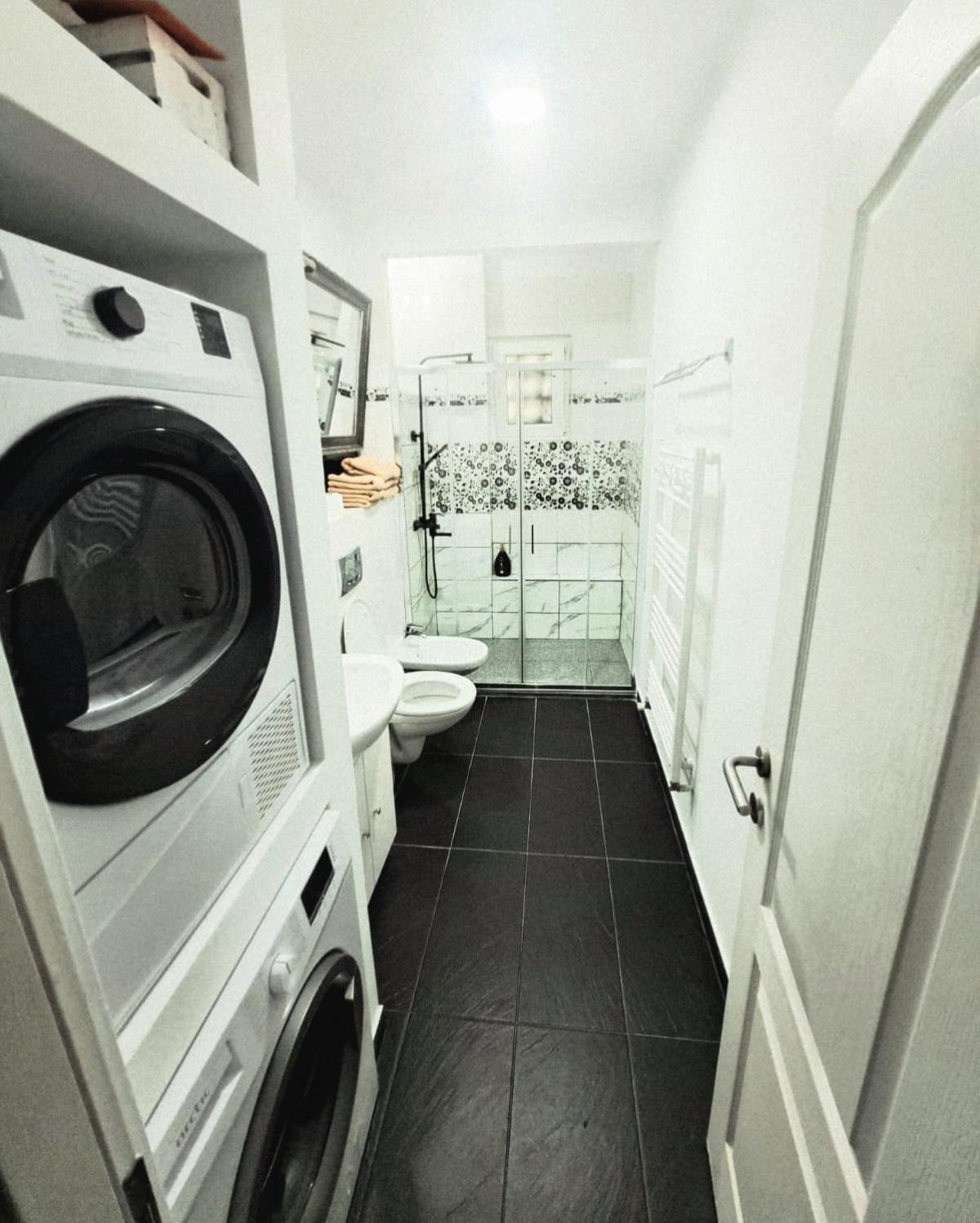 Apartament 3 Camere Hd Hunedoara Esterno foto
