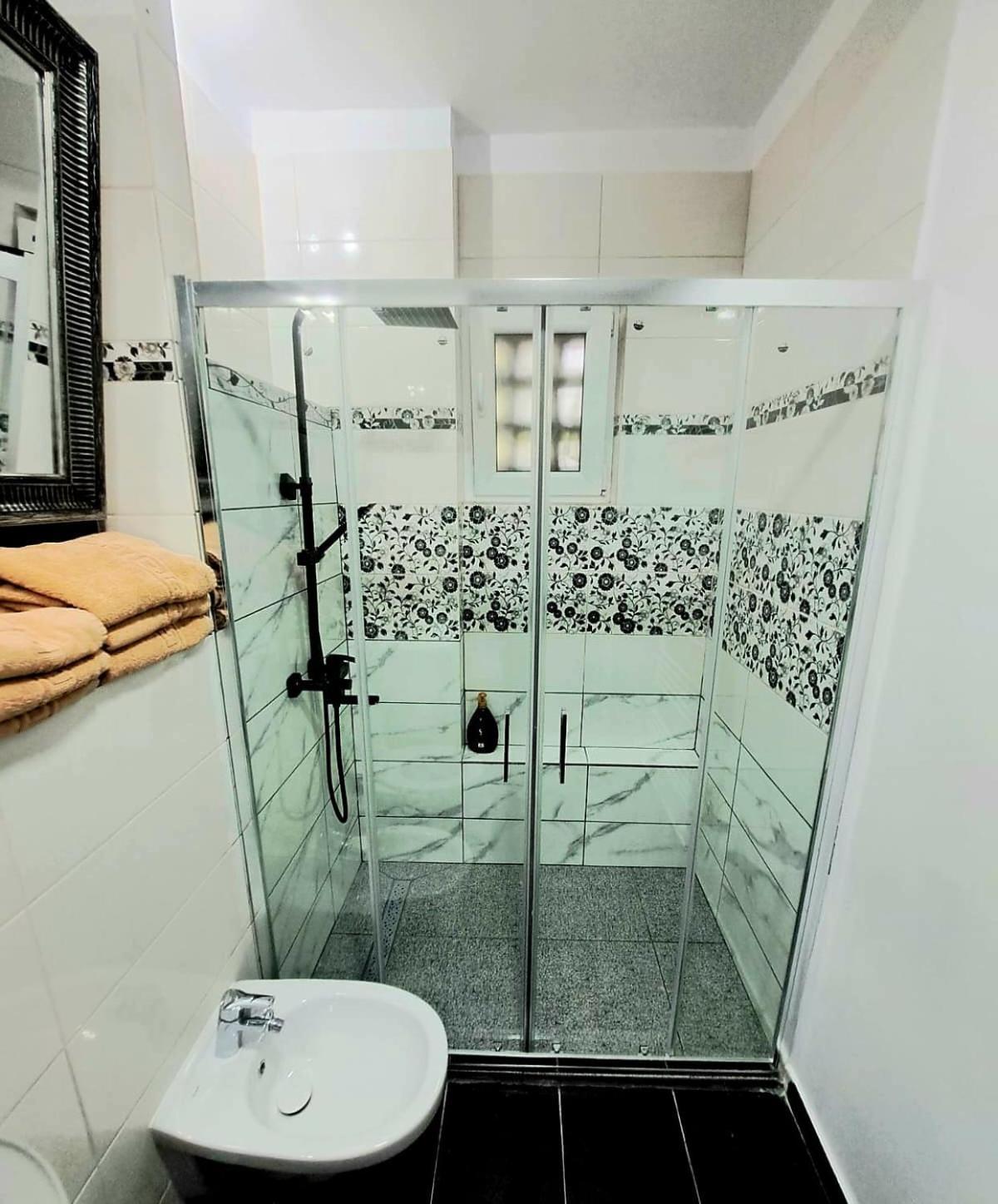 Apartament 3 Camere Hd Hunedoara Esterno foto