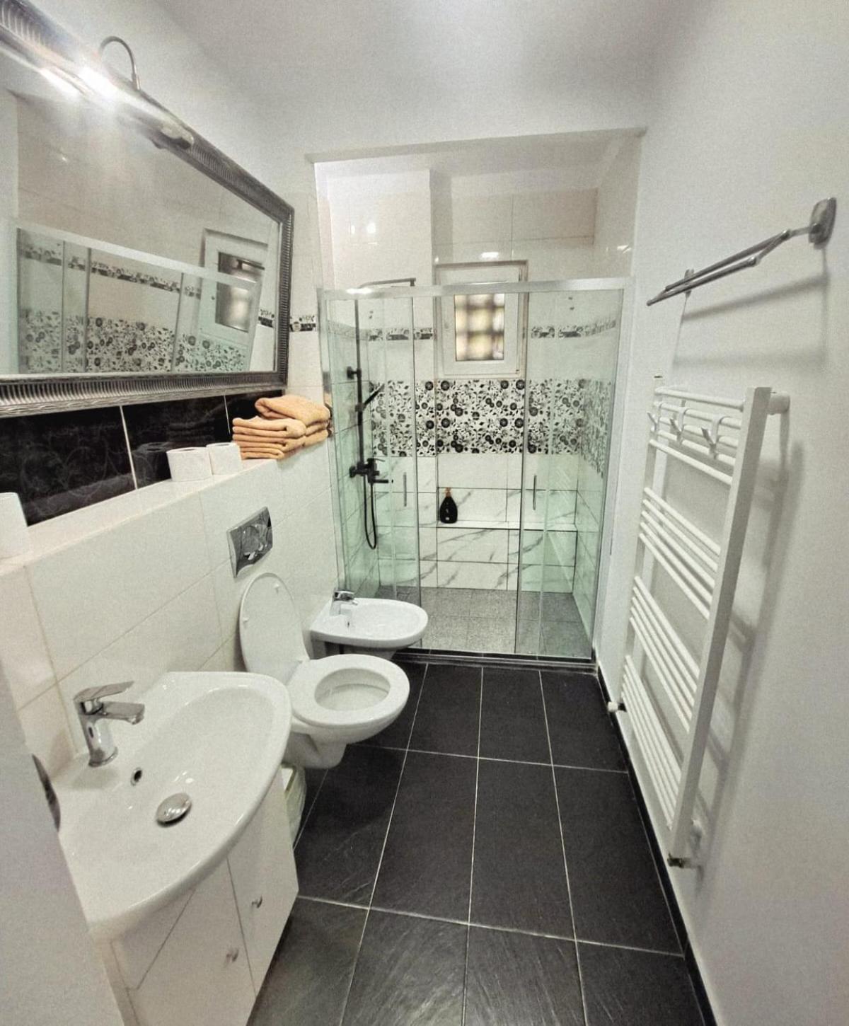 Apartament 3 Camere Hd Hunedoara Esterno foto